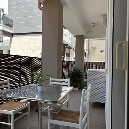 Lidia - Vacanze Al Mare Pieno Centro - Narramondo *