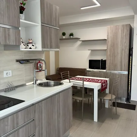 Lidia - Vacanze Al Mare Pieno Centro - Premium * Giulianova